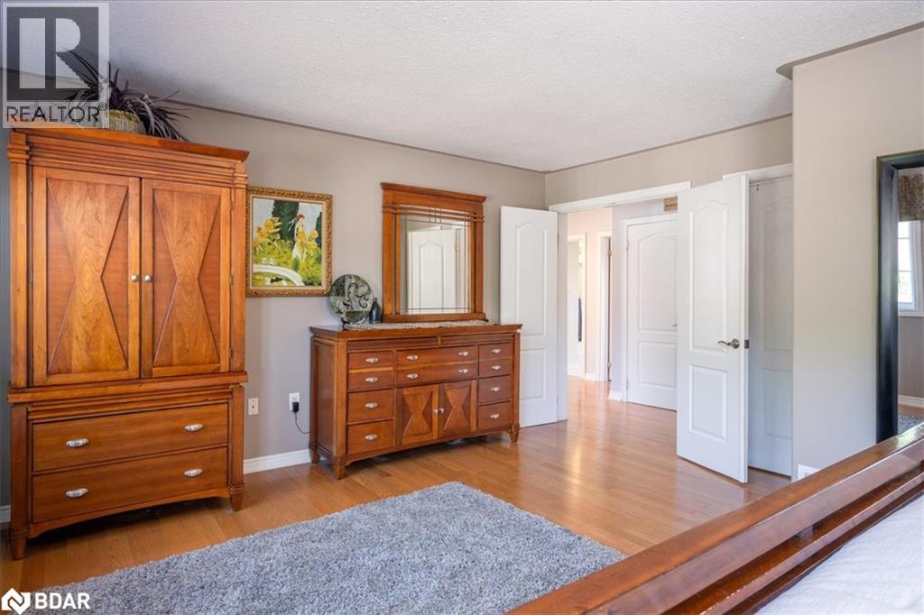 Photo 34 of 36 Stapleton Place, Barrie ON