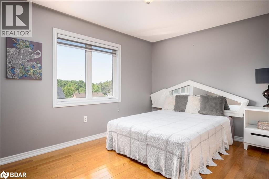 Photo 38 of 36 Stapleton Place, Barrie ON
