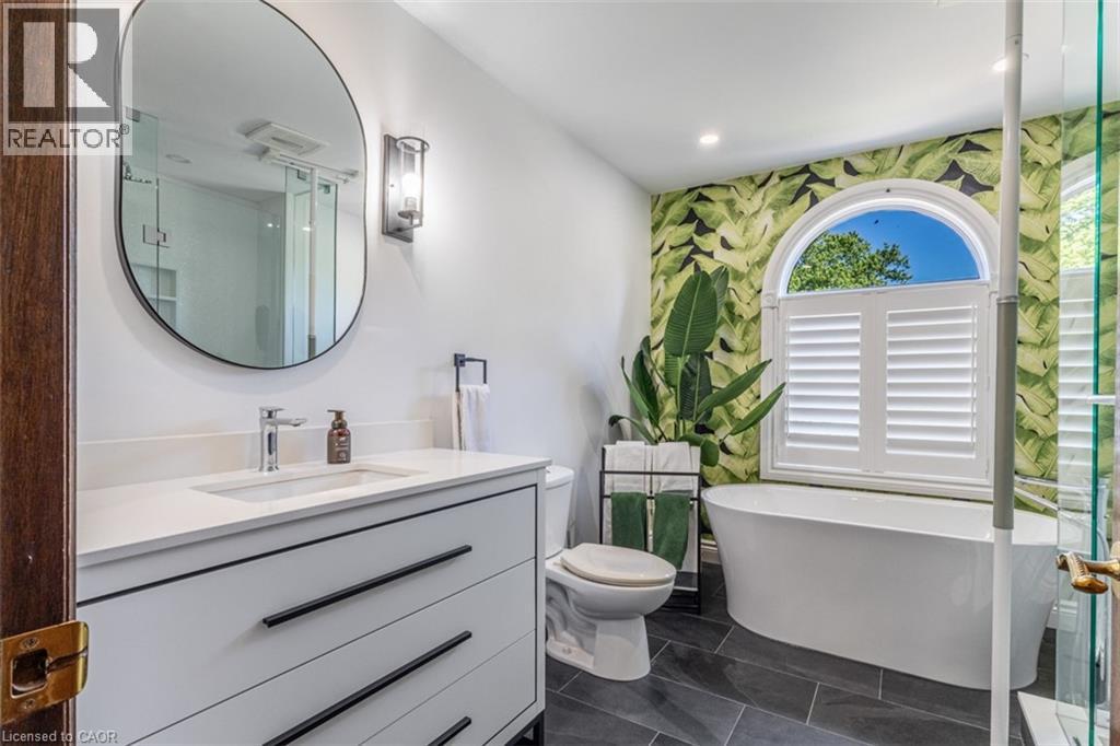 Photo 28 of 391 Kerman Avenue, Grimsby ON