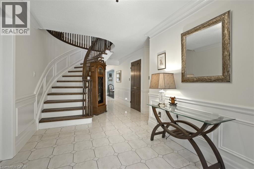Photo 5 of 391 Kerman Avenue, Grimsby ON