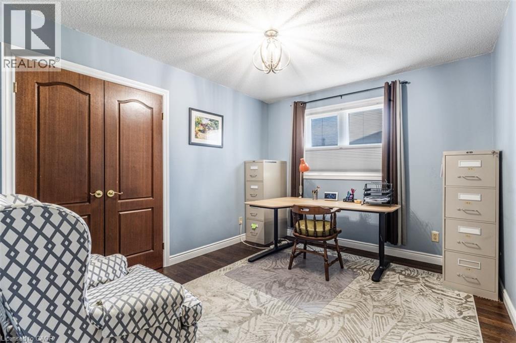 Photo 27 of 391 Kerman Avenue, Grimsby ON