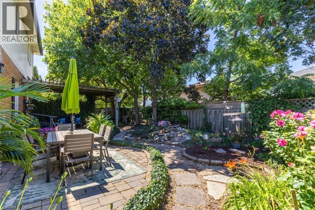 Photo 40 of 391 Kerman Avenue, Grimsby ON