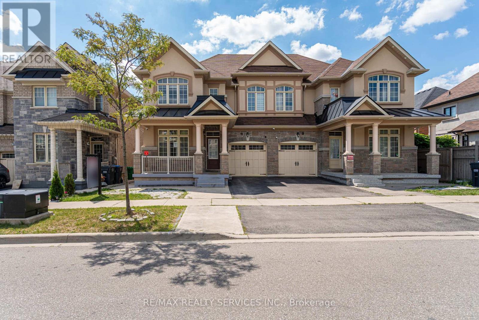 Photo 1 of 11 Villadowns Trail, Brampton ON