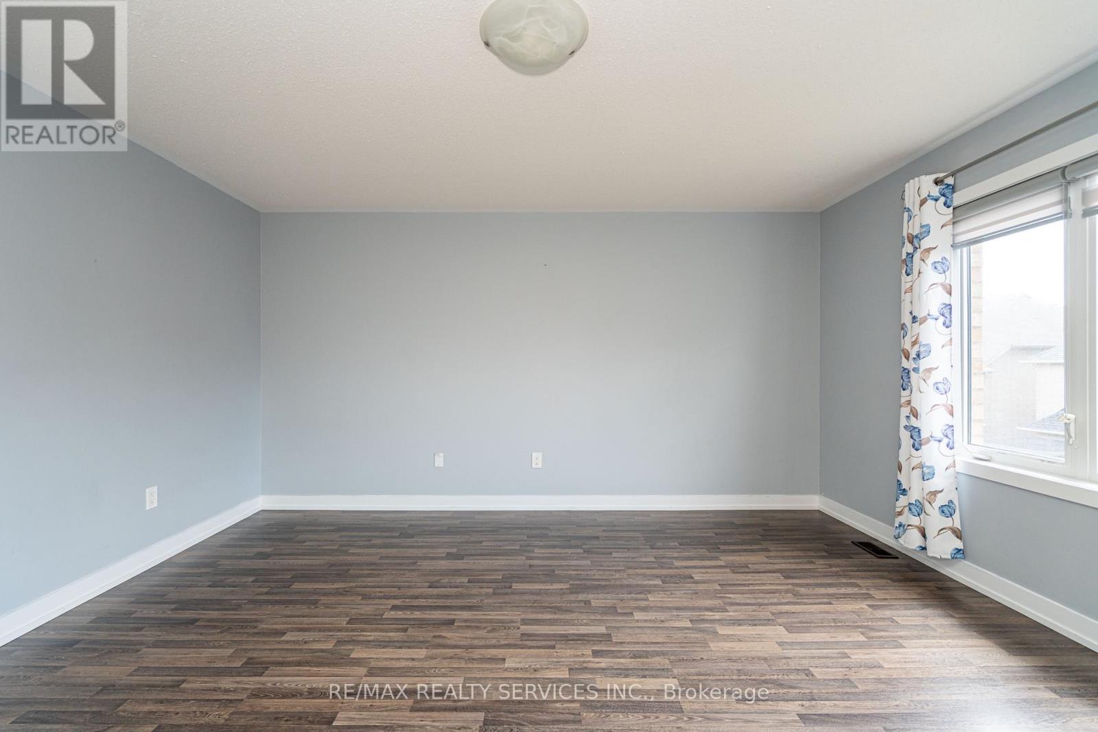Photo 28 of 11 Villadowns Trail, Brampton ON