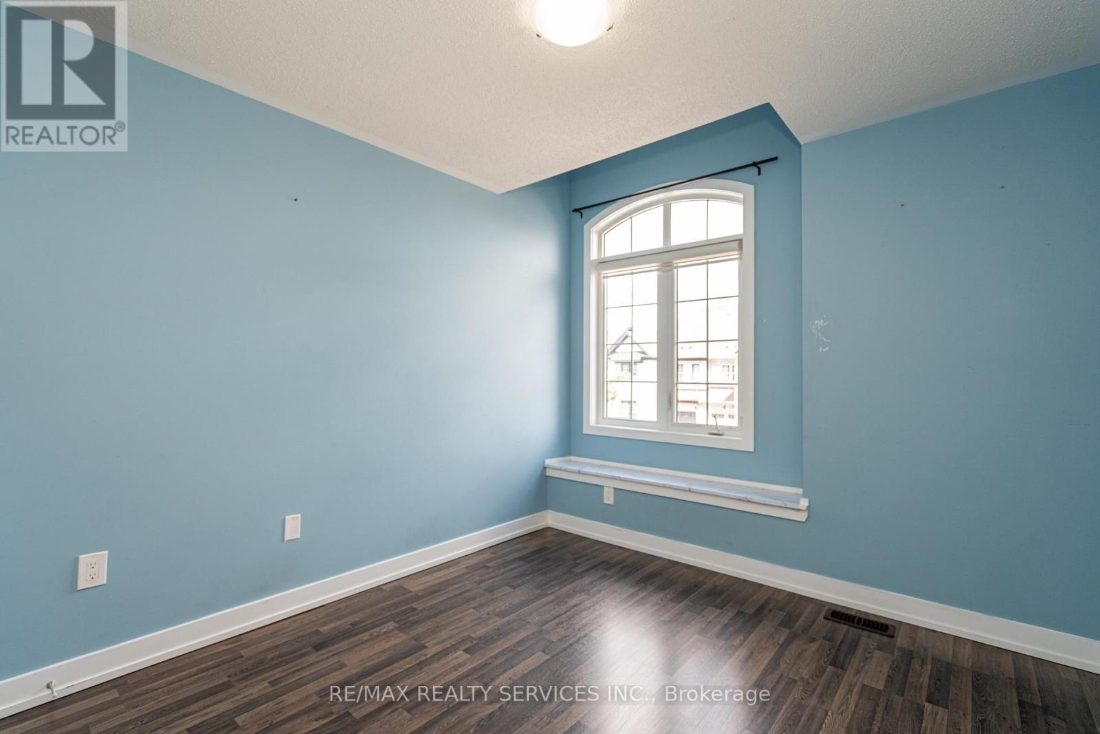 Photo 41 of 11 Villadowns Trail, Brampton ON