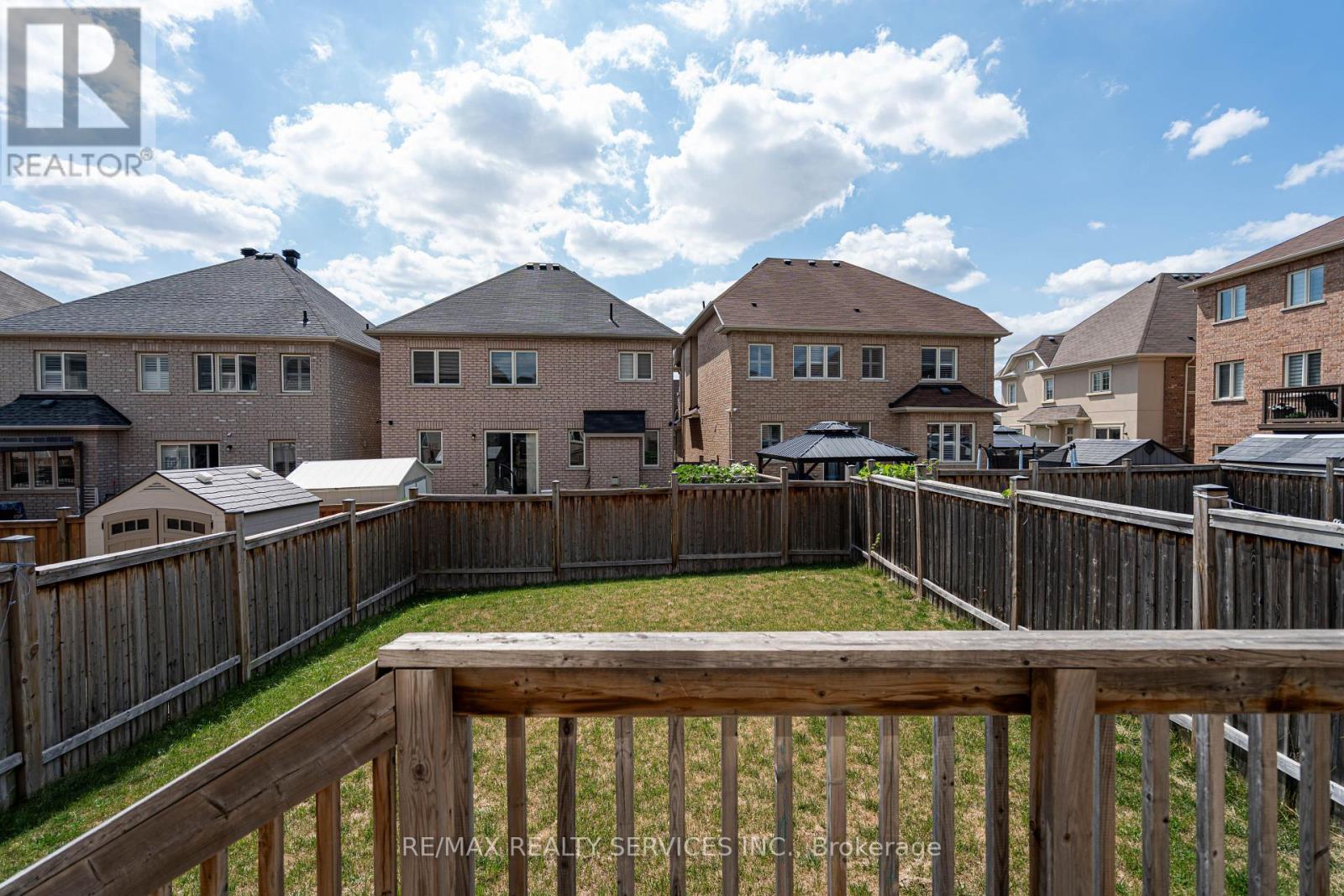 Photo 47 of 11 Villadowns Trail, Brampton ON