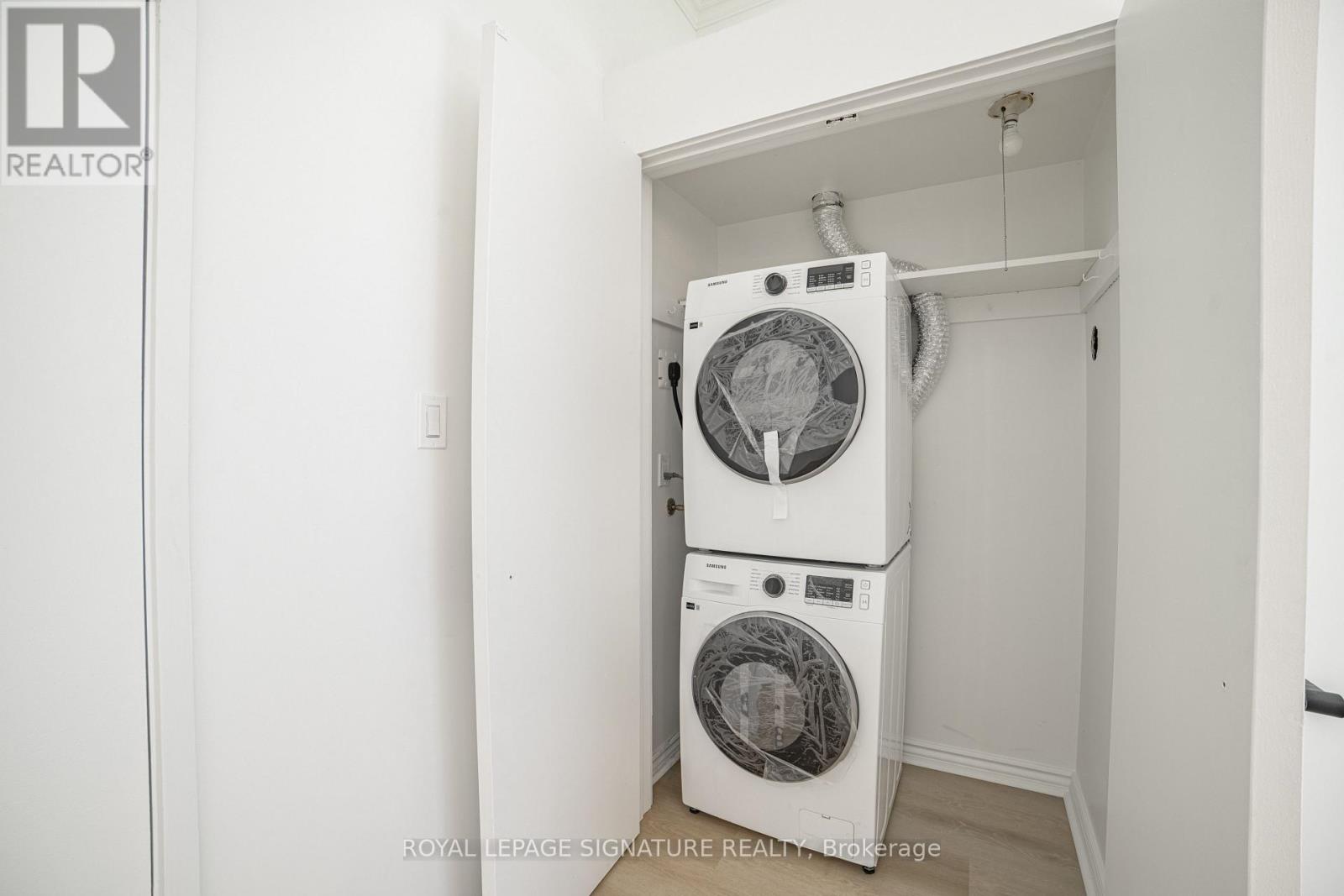 Photo 22 of 2nd 103 Gloucester Street, Toronto ON