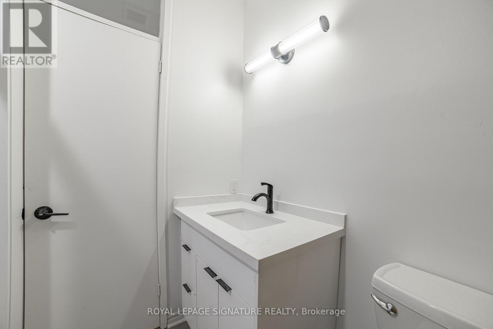 Photo 21 of 2nd 103 Gloucester Street, Toronto ON