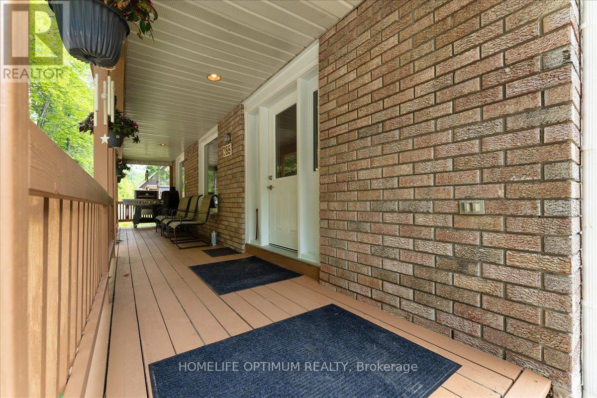 Photo 10 of 788 Muskoka Rd 3 Road N, Huntsville ON