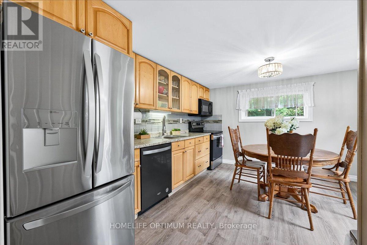 Photo 14 of 788 Muskoka Rd 3 Road N, Huntsville ON