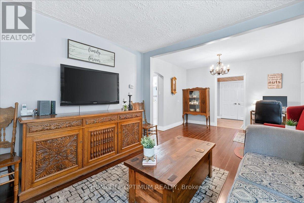 Photo 23 of 788 Muskoka Rd 3 Road N, Huntsville ON