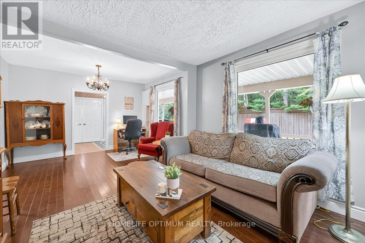 Photo 24 of 788 Muskoka Rd 3 Road N, Huntsville ON