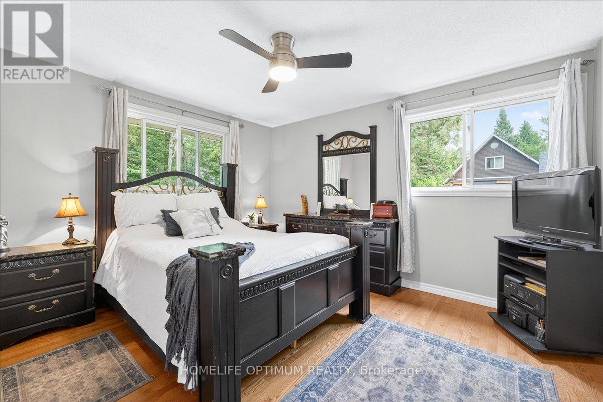 Photo 31 of 788 Muskoka Rd 3 Road N, Huntsville ON