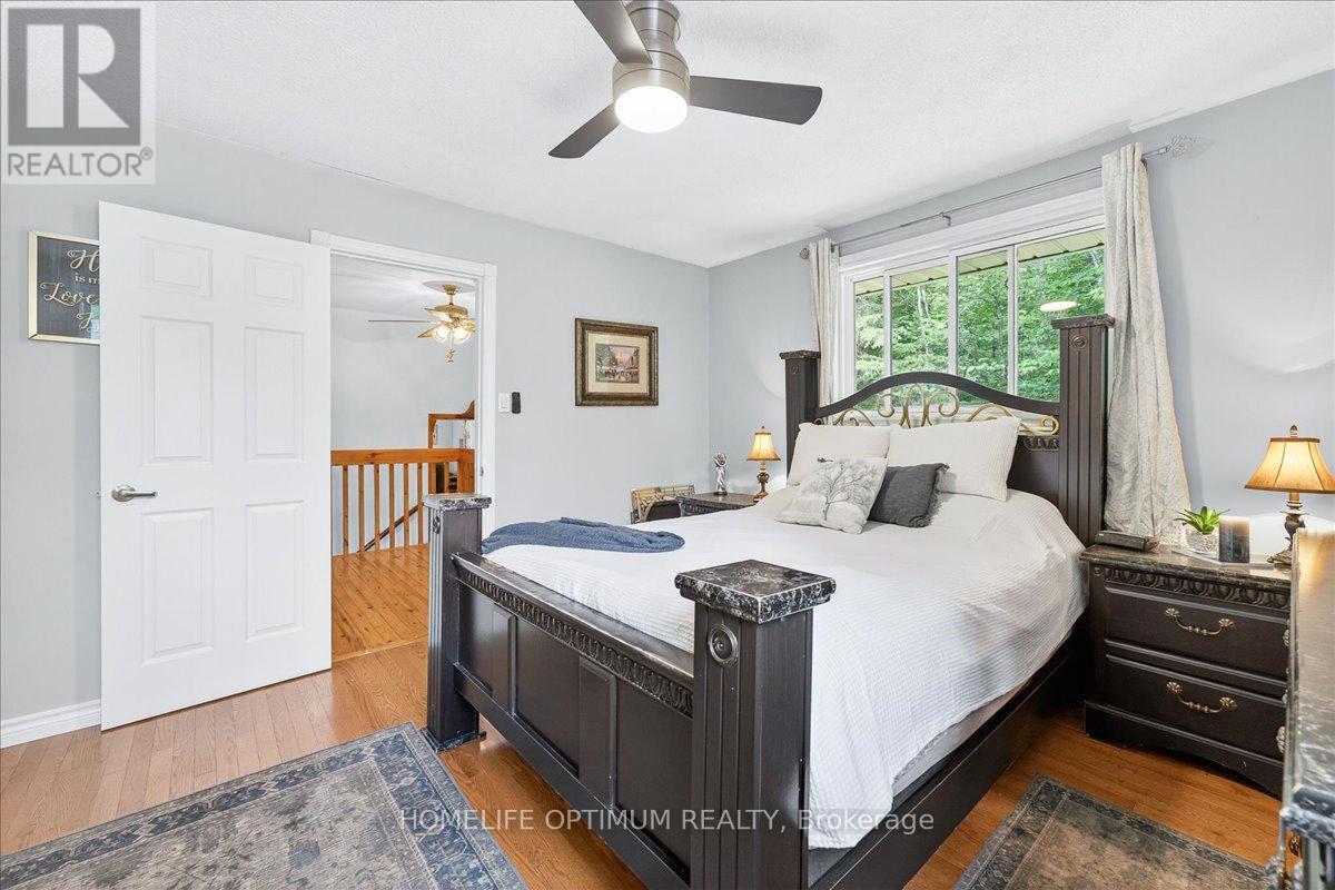 Photo 32 of 788 Muskoka Rd 3 Road N, Huntsville ON