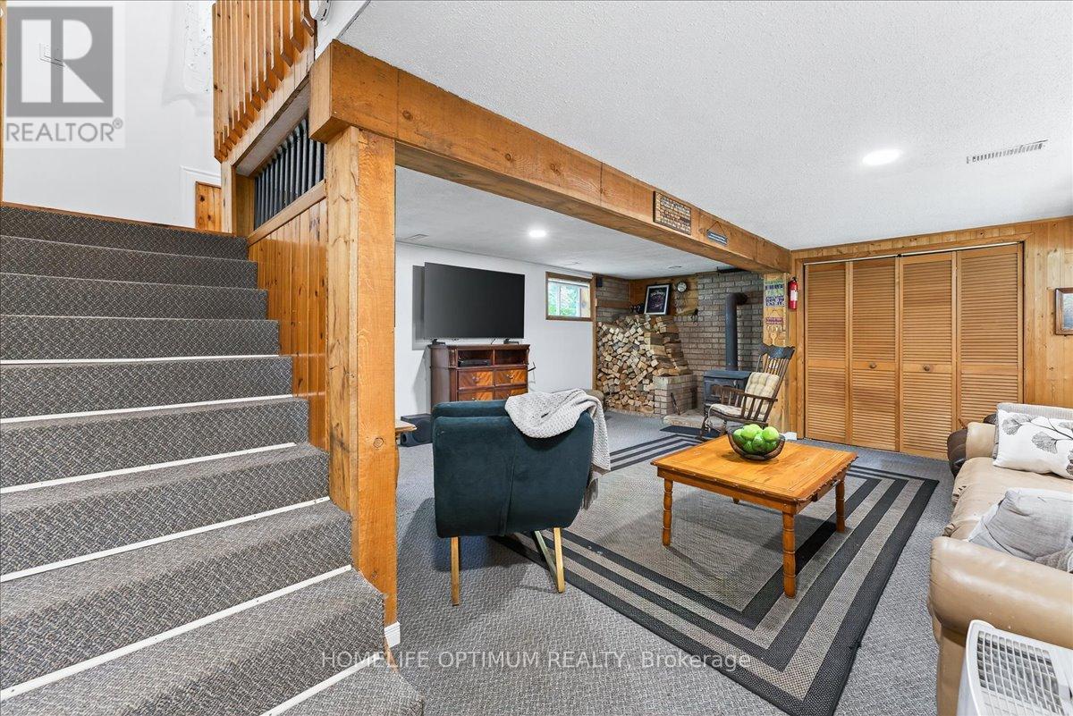 Photo 37 of 788 Muskoka Rd 3 Road N, Huntsville ON
