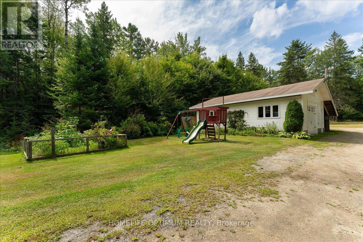 Photo 46 of 788 Muskoka Rd 3 Road N, Huntsville ON