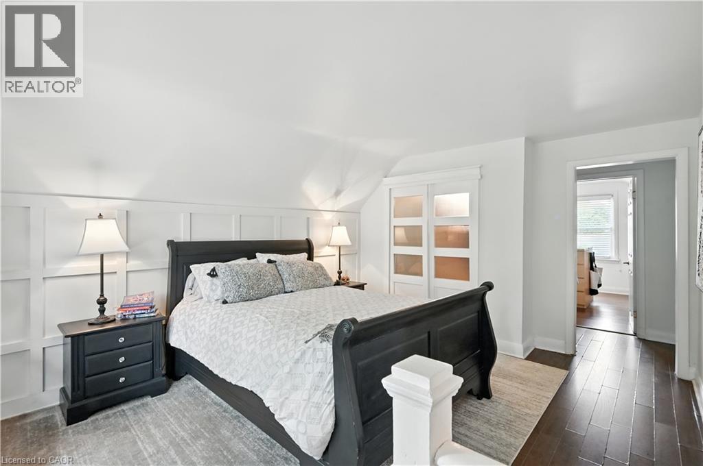Photo 23 of 30 Elgin Street, Waterdown ON