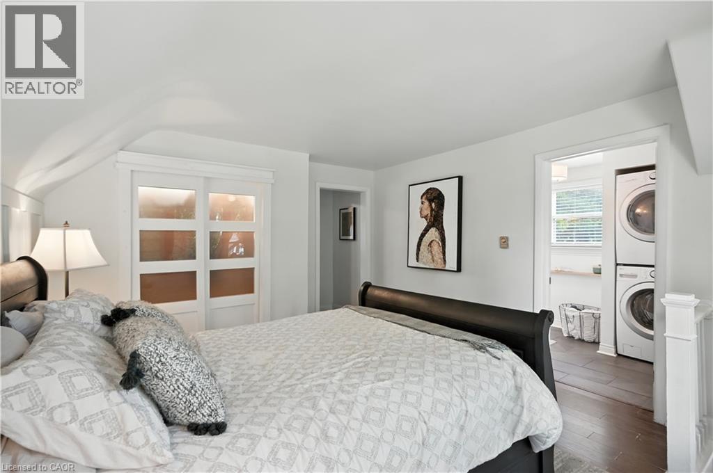 Photo 20 of 30 Elgin Street, Waterdown ON