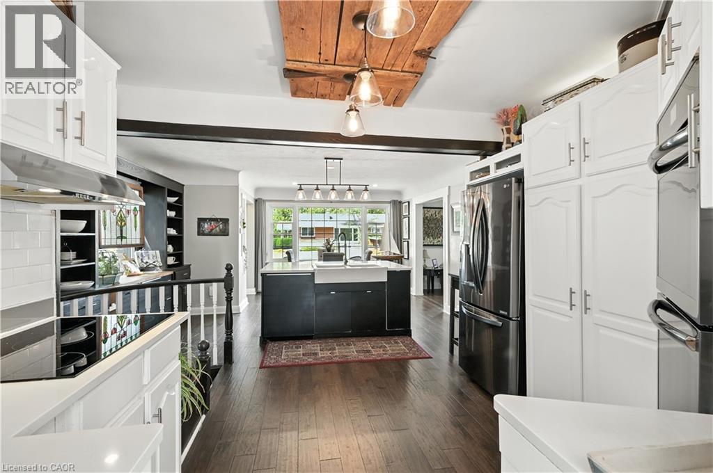 Photo 35 of 30 Elgin Street, Waterdown ON
