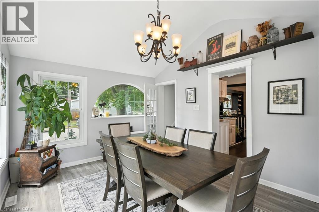 Photo 18 of 30 Elgin Street, Waterdown ON