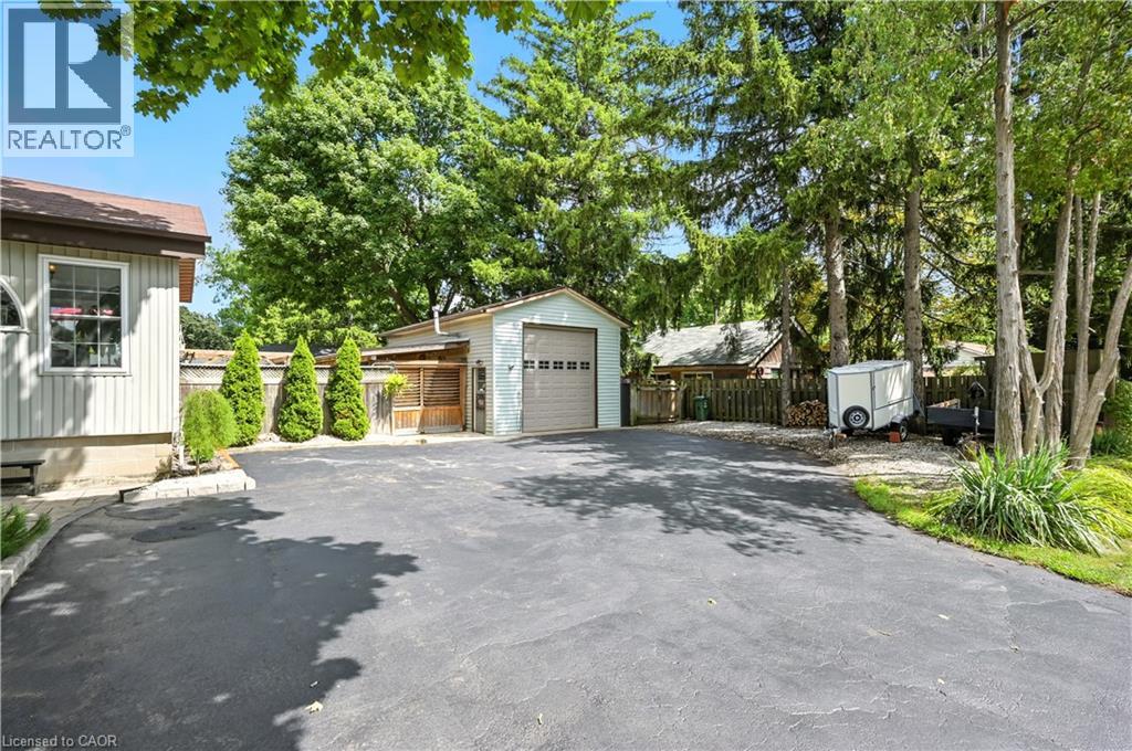 Photo 5 of 30 Elgin Street, Waterdown ON
