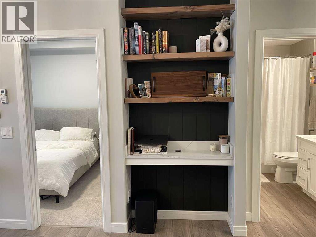 Photo 10 of 3204 80 Greenbriar Place Nw, Calgary AB