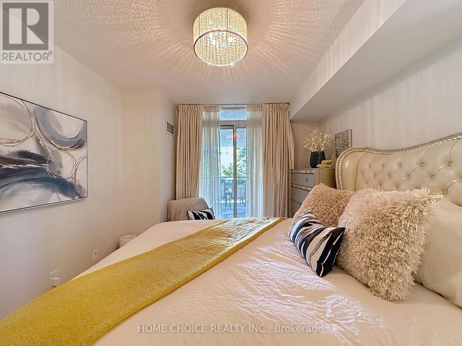 Photo 20 of 215 28 Empress Avenue, Toronto ON