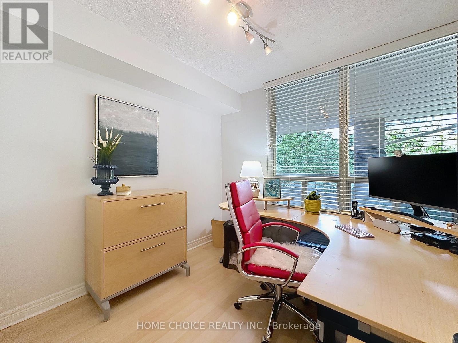 Photo 25 of 215 28 Empress Avenue, Toronto ON