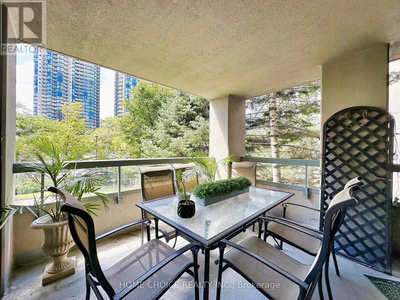 Photo 38 of 215 28 Empress Avenue, Toronto ON
