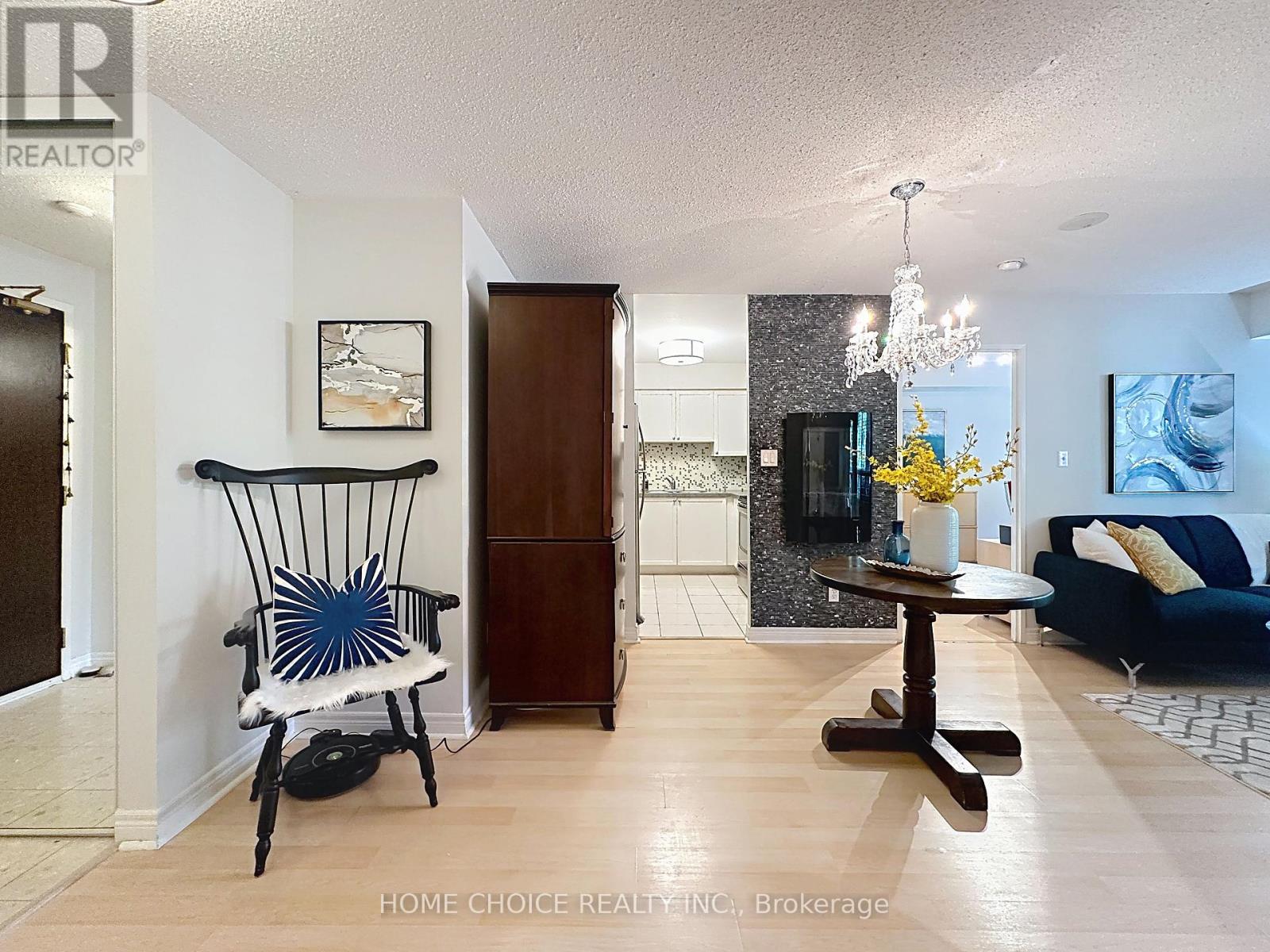Photo 5 of 215 28 Empress Avenue, Toronto ON