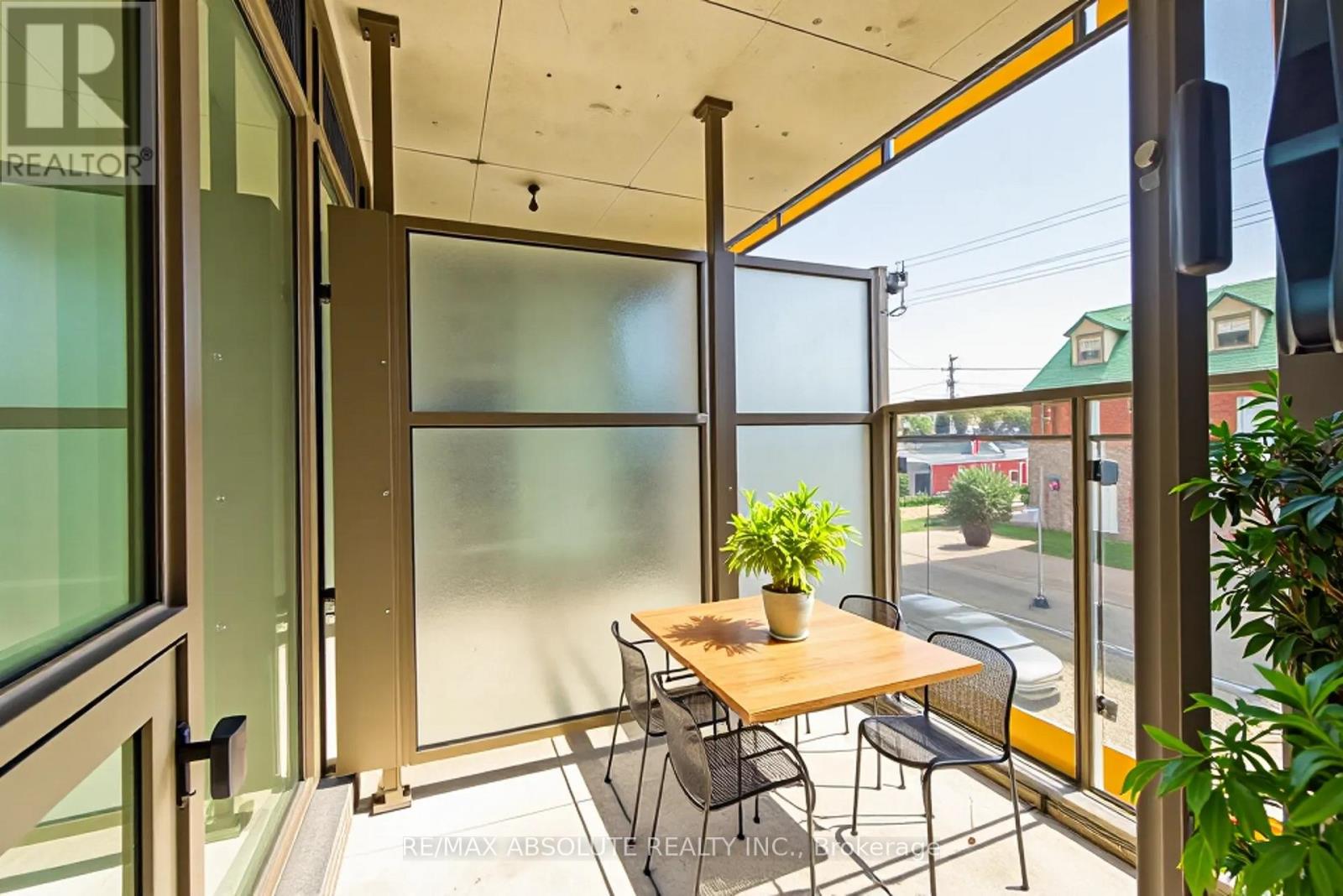 Photo 9 of 209 411 Mackay Street, Ottawa ON