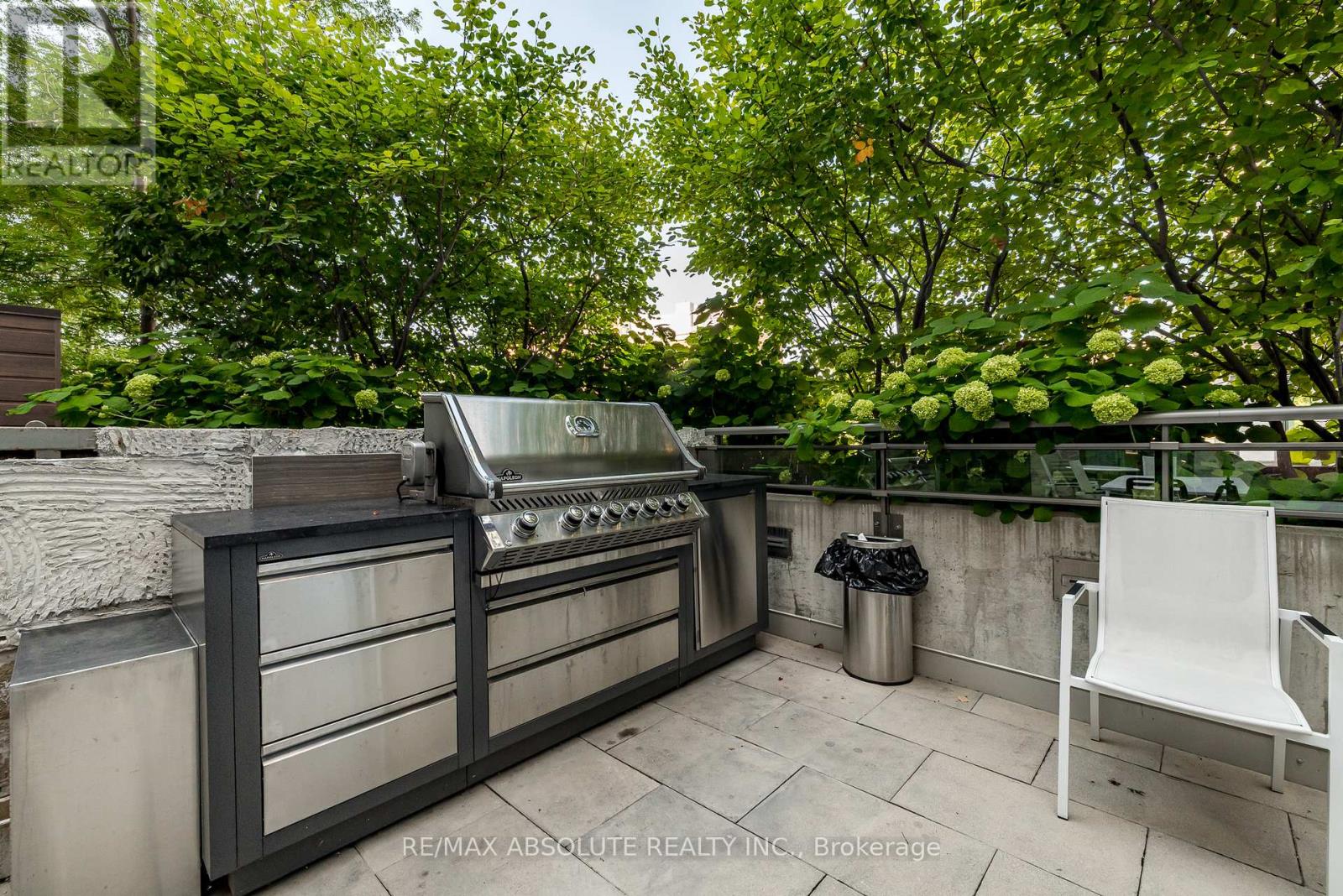 Photo 13 of 209 411 Mackay Street, Ottawa ON