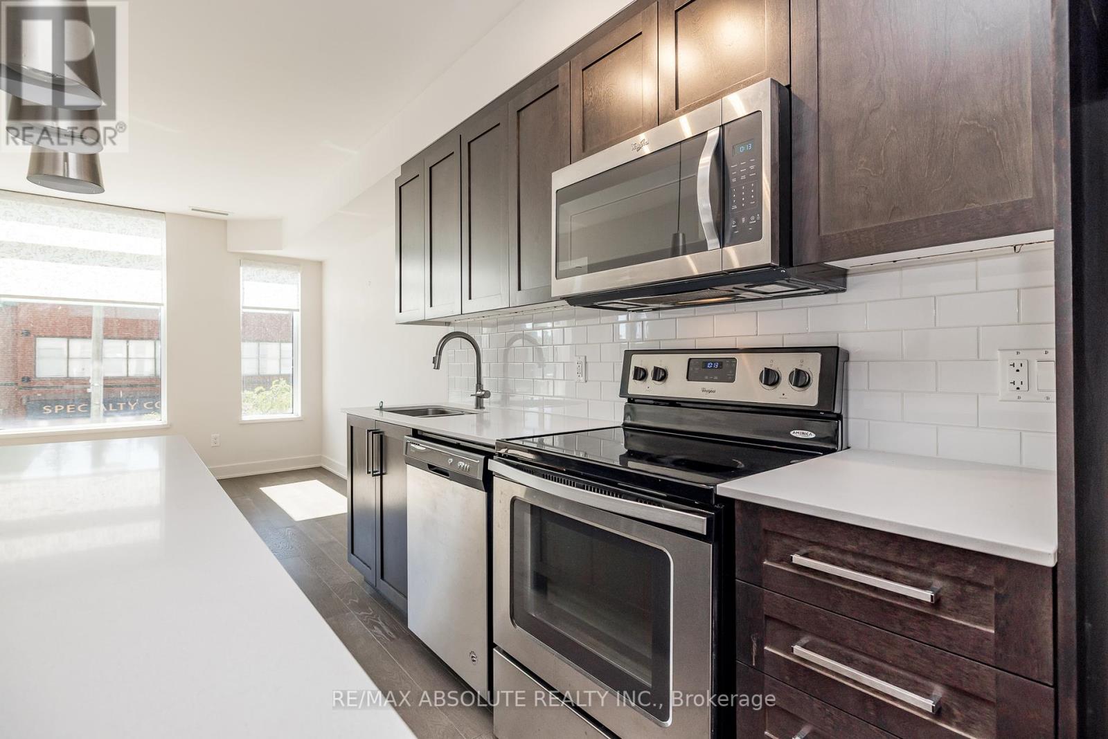 Photo 5 of 209 411 Mackay Street, Ottawa ON