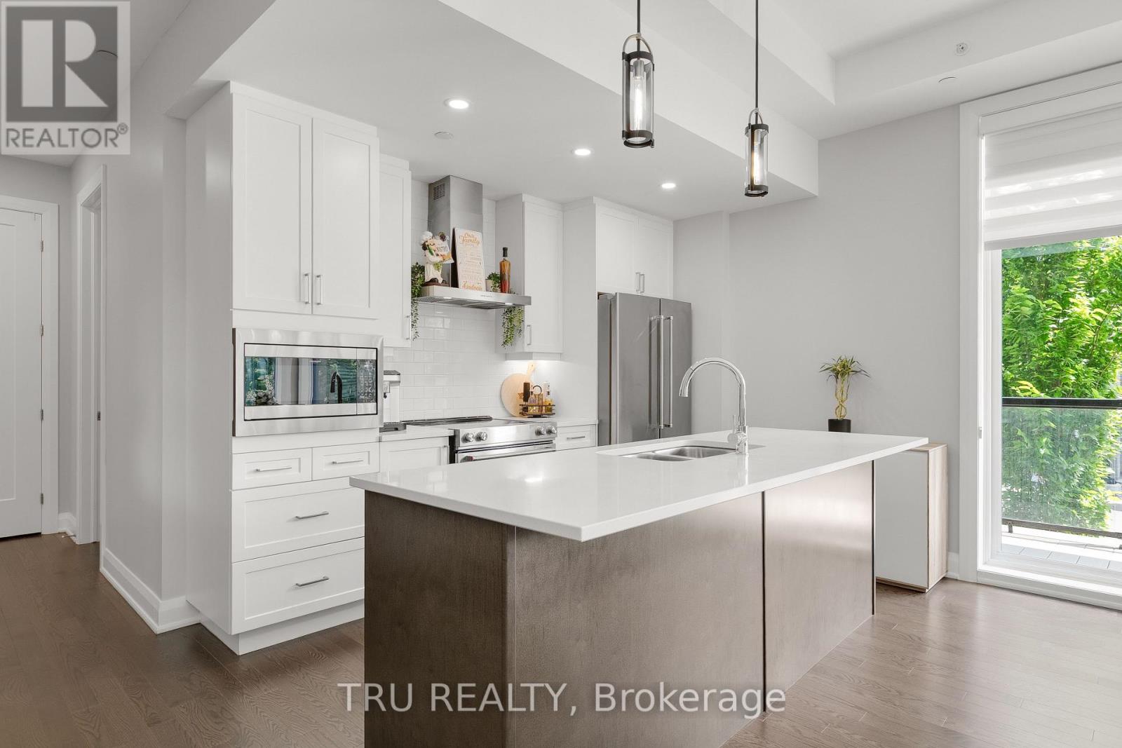 Photo 17 of 102 100 Cortile Private N, Ottawa ON