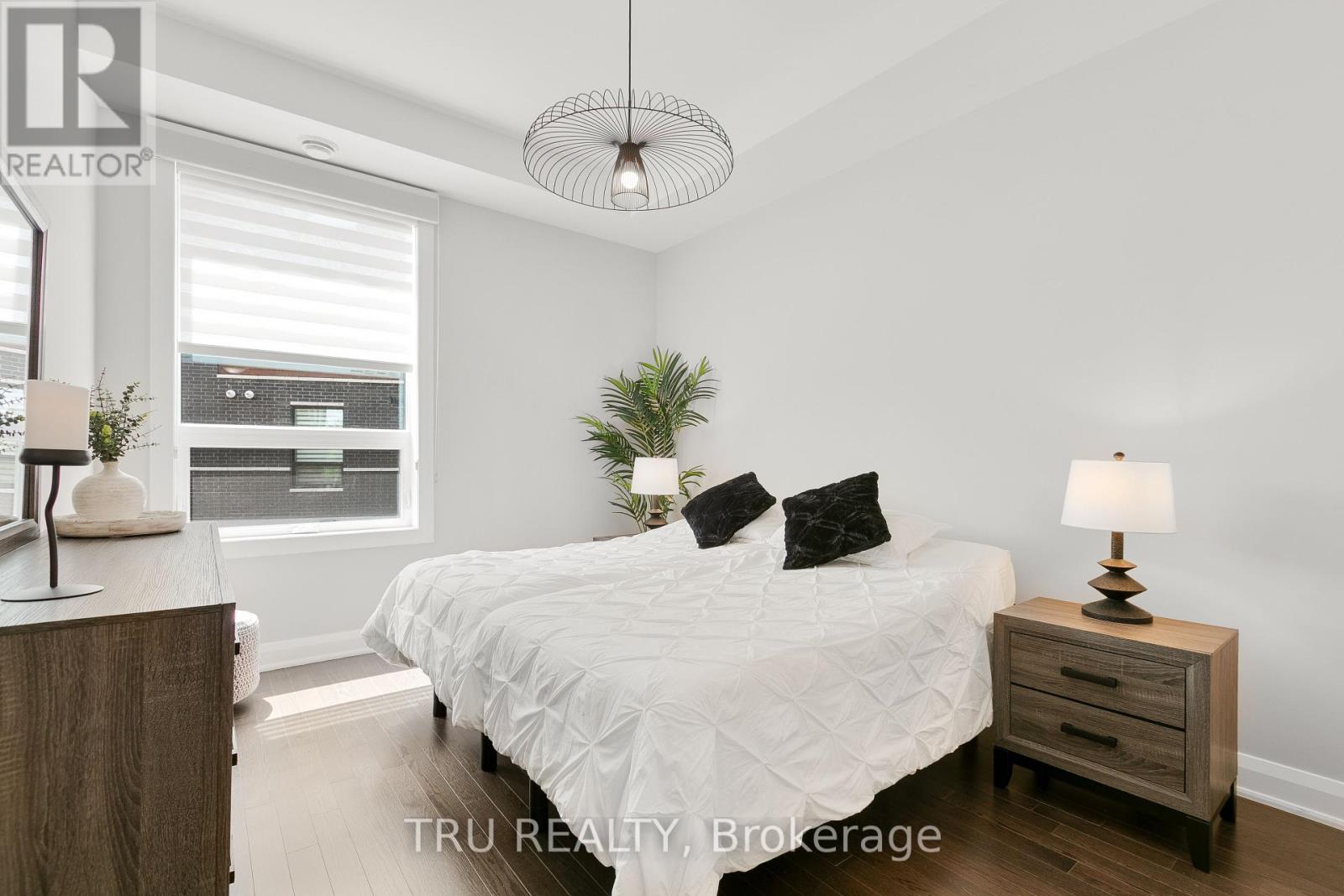 Photo 32 of 102 100 Cortile Private N, Ottawa ON