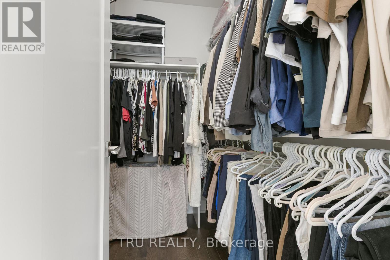 Photo 40 of 102 100 Cortile Private N, Ottawa ON