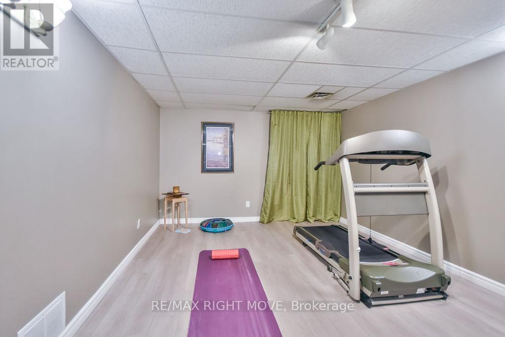 Photo 22 of 2009 Marchmont Road, Severn ON
