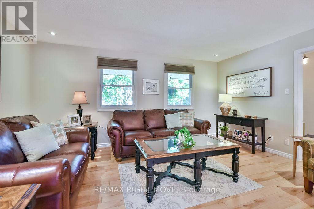 Photo 9 of 2009 Marchmont Road, Severn ON