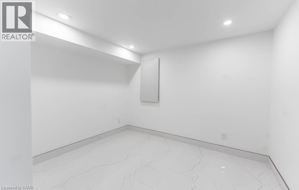 Photo 10 of 174 Roxborough Avenue Unit Lower, Hamilton ON
