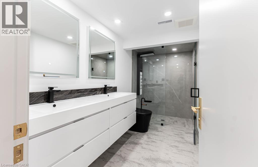 Photo 15 of 174 Roxborough Avenue Unit Lower, Hamilton ON