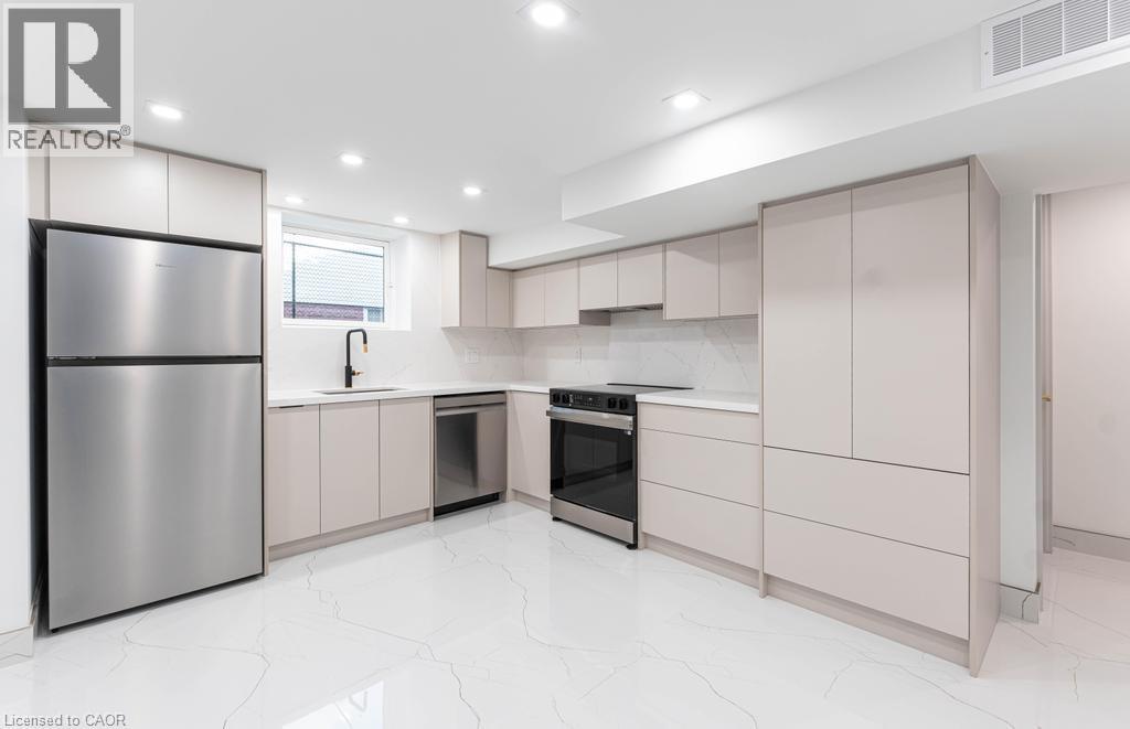 Photo 7 of 174 Roxborough Avenue Unit Lower, Hamilton ON
