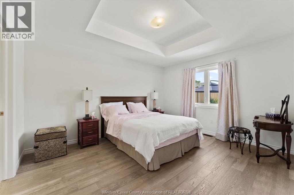 Photo 16 of 117 Arthur Street North, Harrow ON