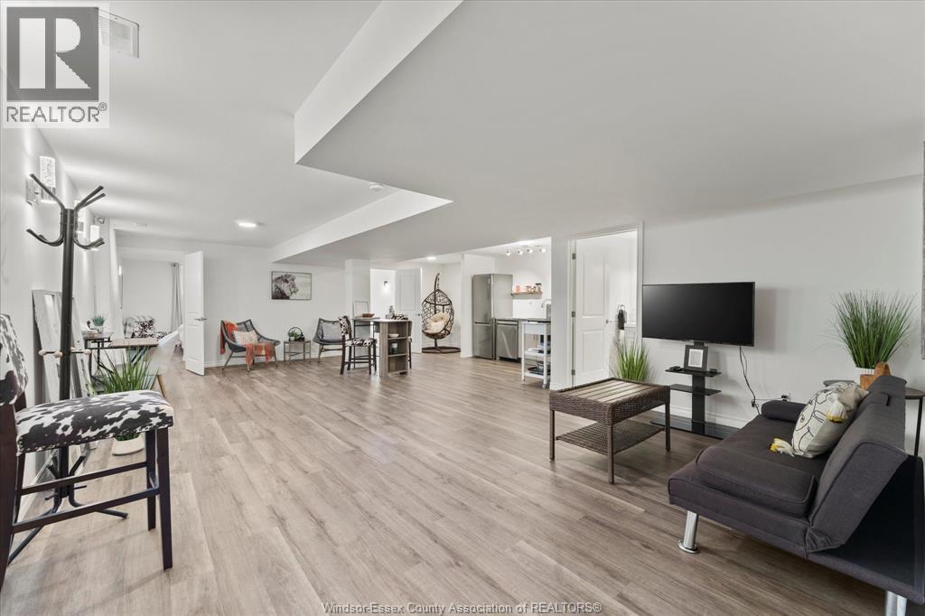 Photo 25 of 117 Arthur Street North, Harrow ON