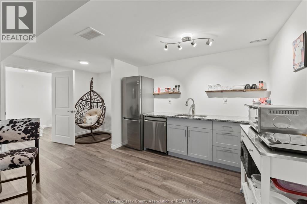 Photo 28 of 117 Arthur Street North, Harrow ON