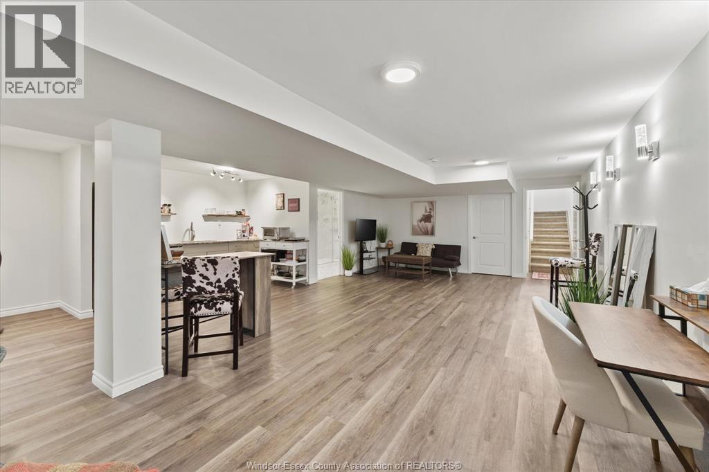 Photo 31 of 117 Arthur Street North, Harrow ON