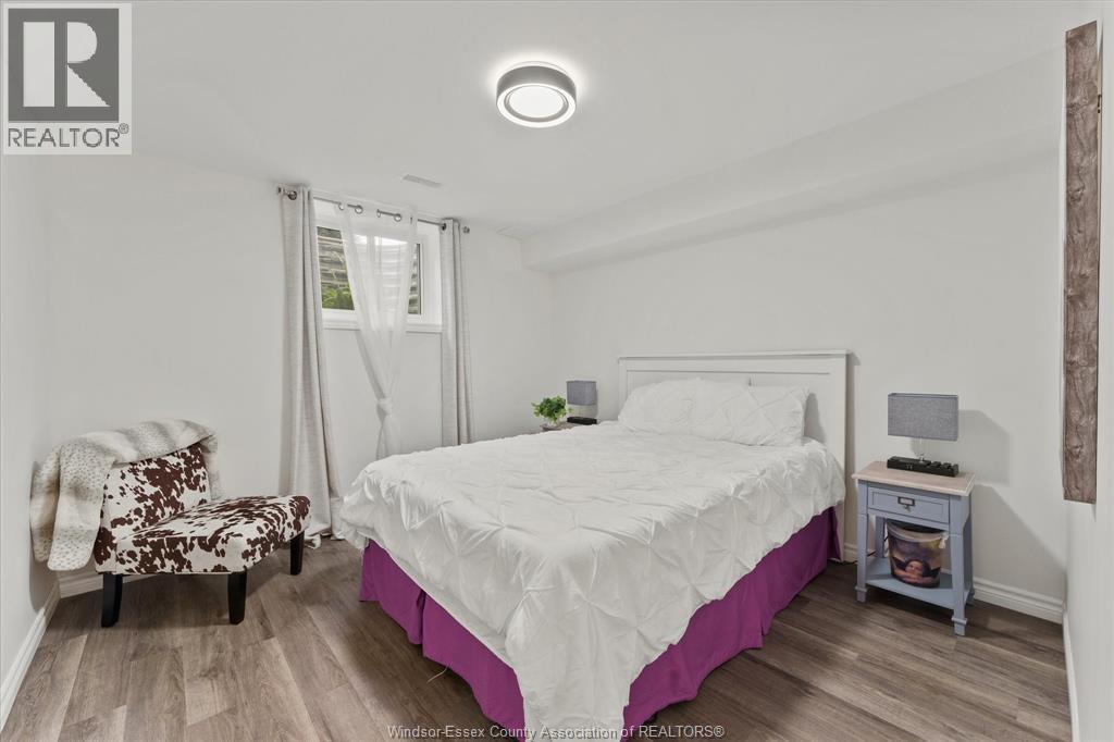 Photo 32 of 117 Arthur Street North, Harrow ON