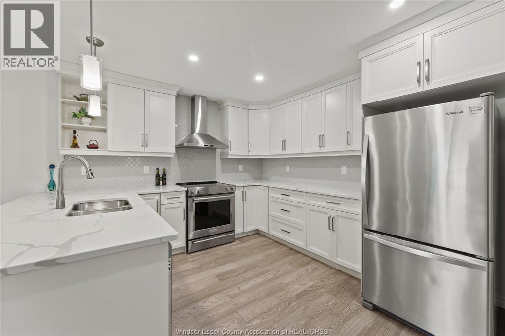 Photo 5 of 117 Arthur Street North, Harrow ON