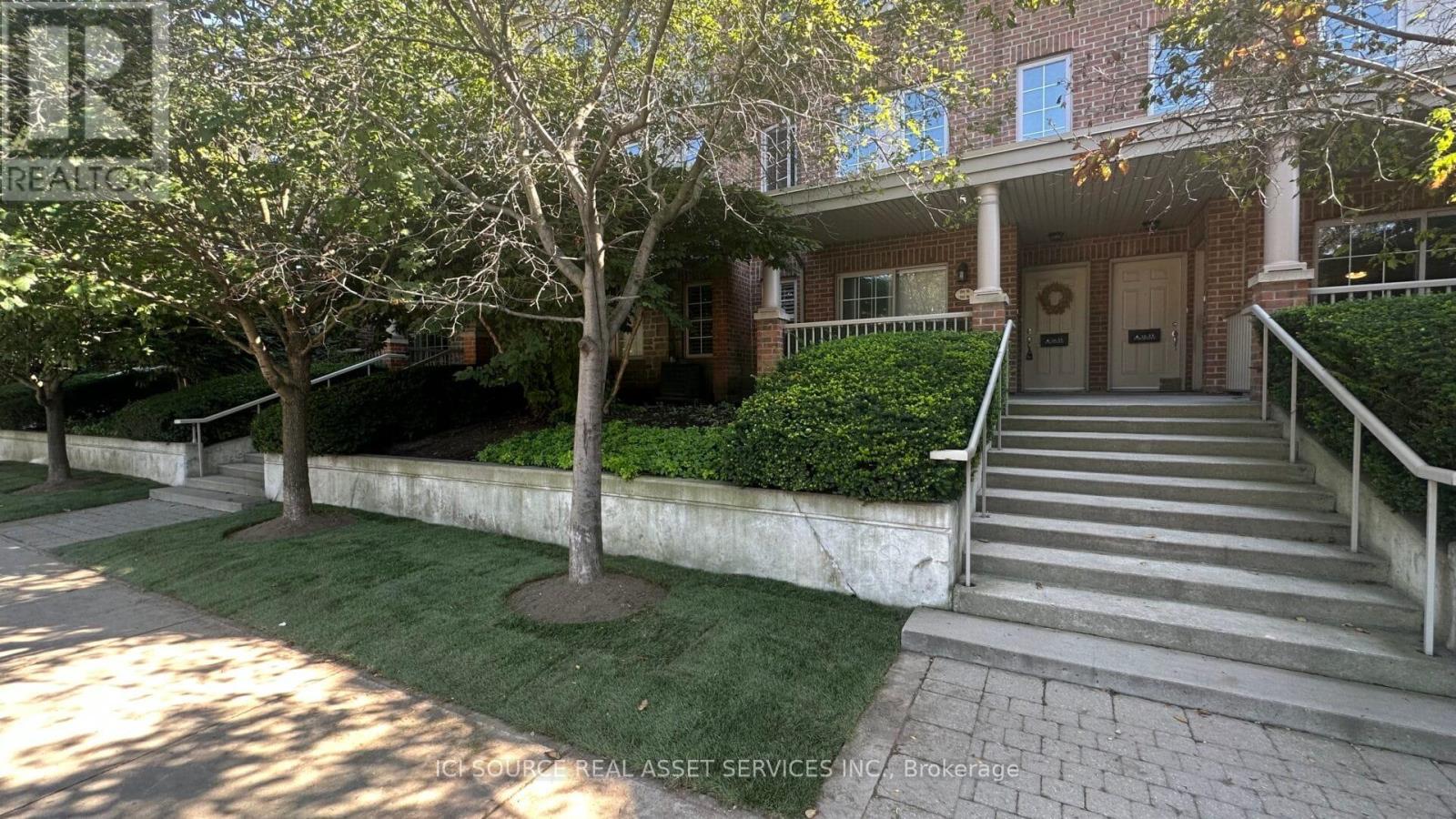 Photo 1 of Th 16 93 The Queensway, Toronto ON
