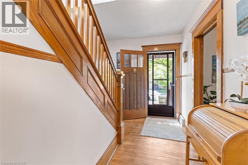 Photo 18 of 456 Waterloo Street S, Cambridge ON