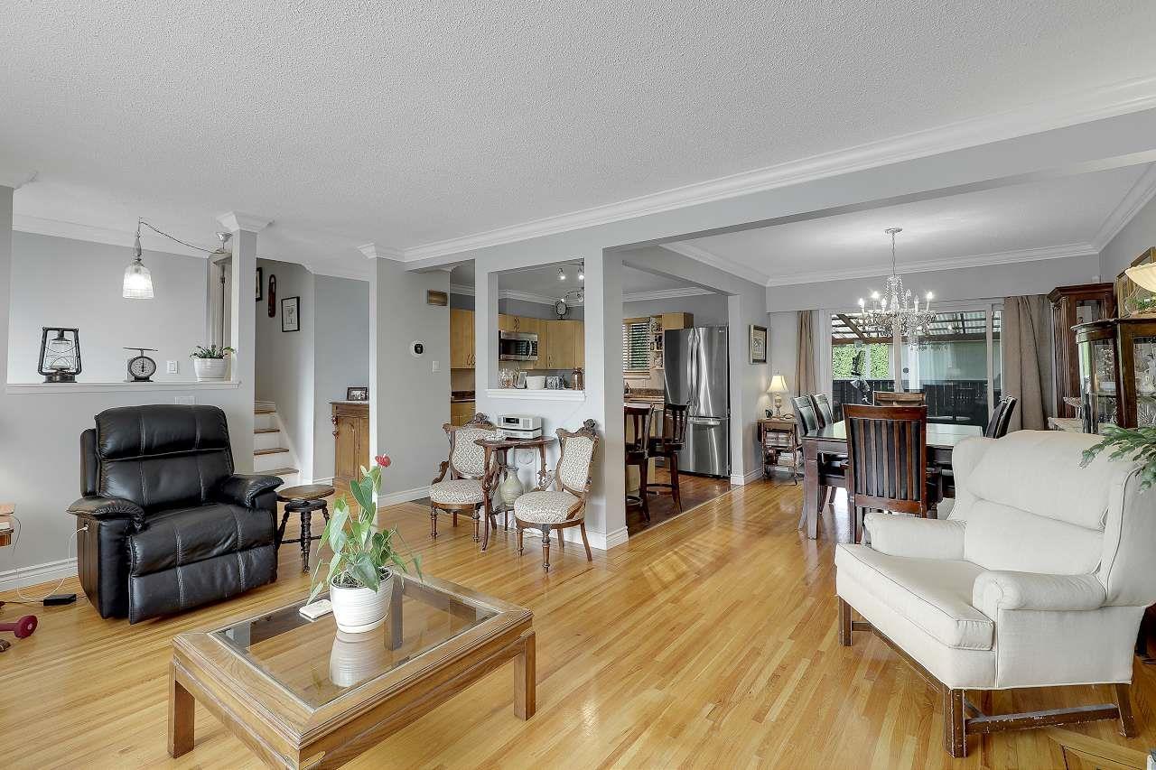Photo 5 of 10941 152nd Street, Surrey BC